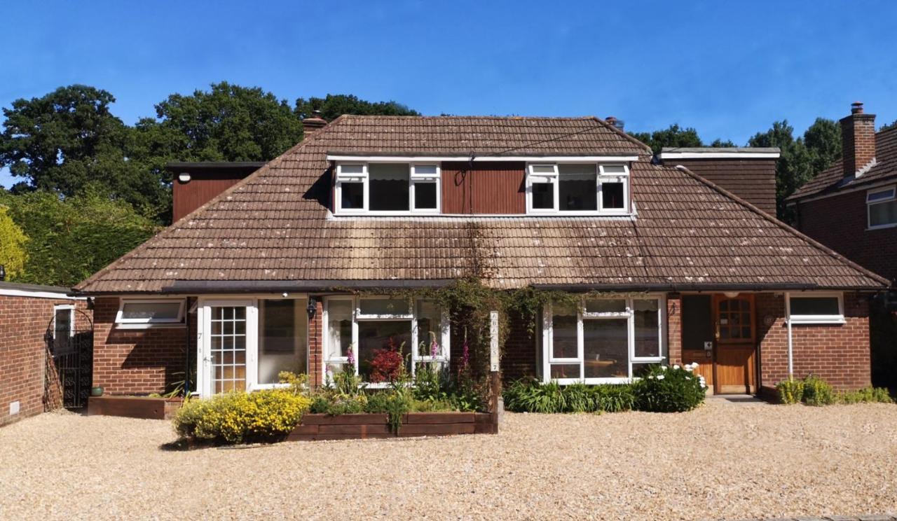Abacus Bed&Breakfast, Blackwater, Hampshire Camberley Exterior foto