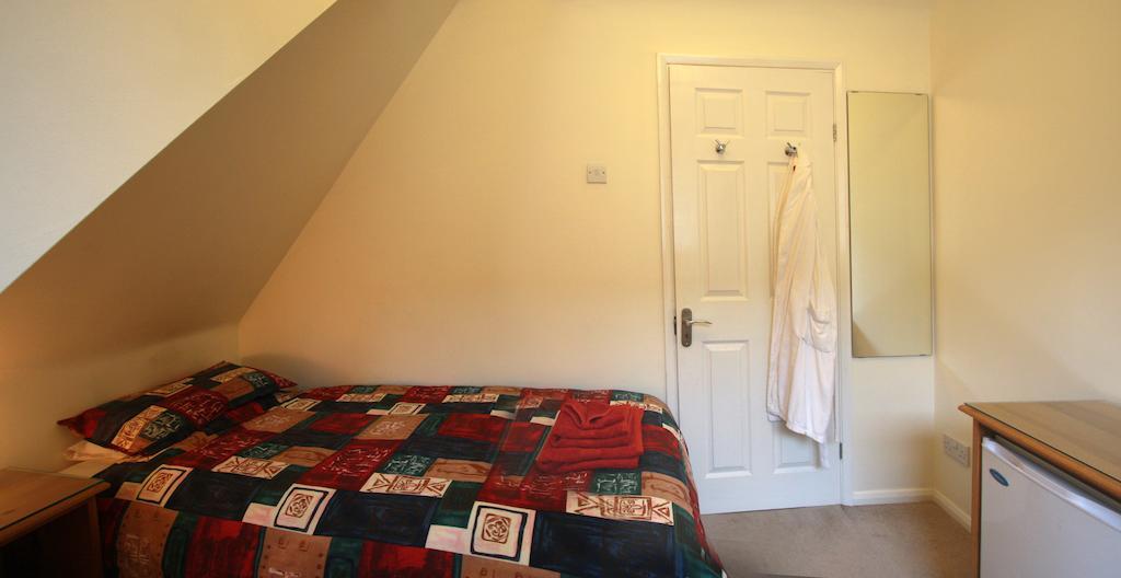 Abacus Bed&Breakfast, Blackwater, Hampshire Camberley Zimmer foto