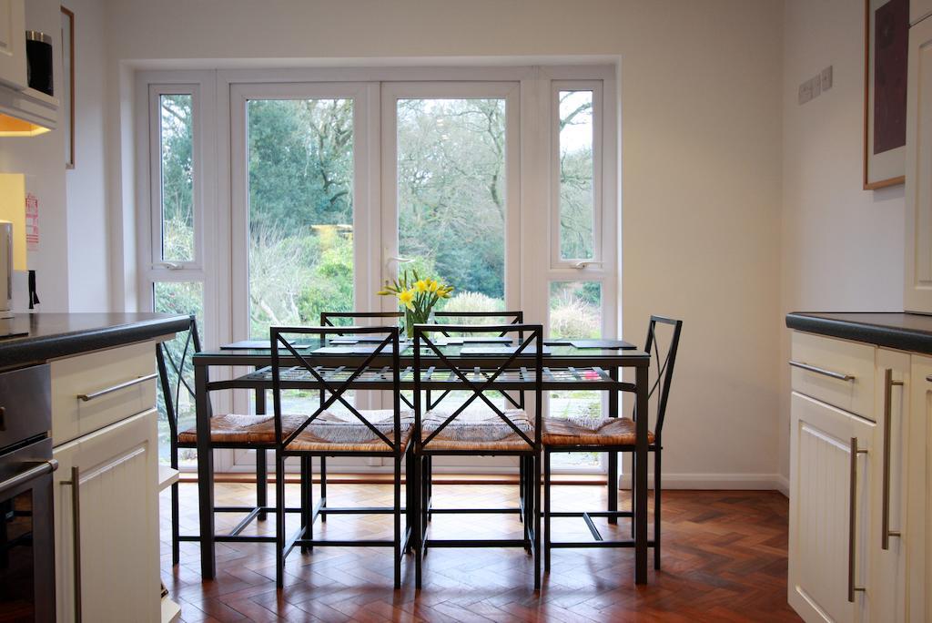 Abacus Bed&Breakfast, Blackwater, Hampshire Camberley Exterior foto