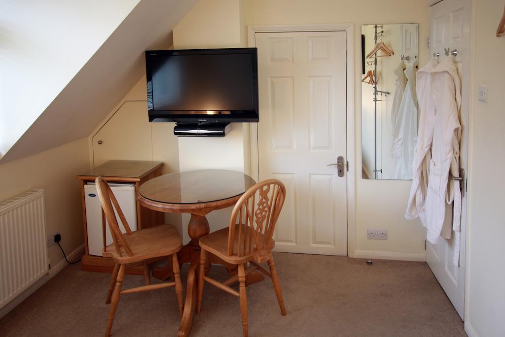 Abacus Bed&Breakfast, Blackwater, Hampshire Camberley Zimmer foto